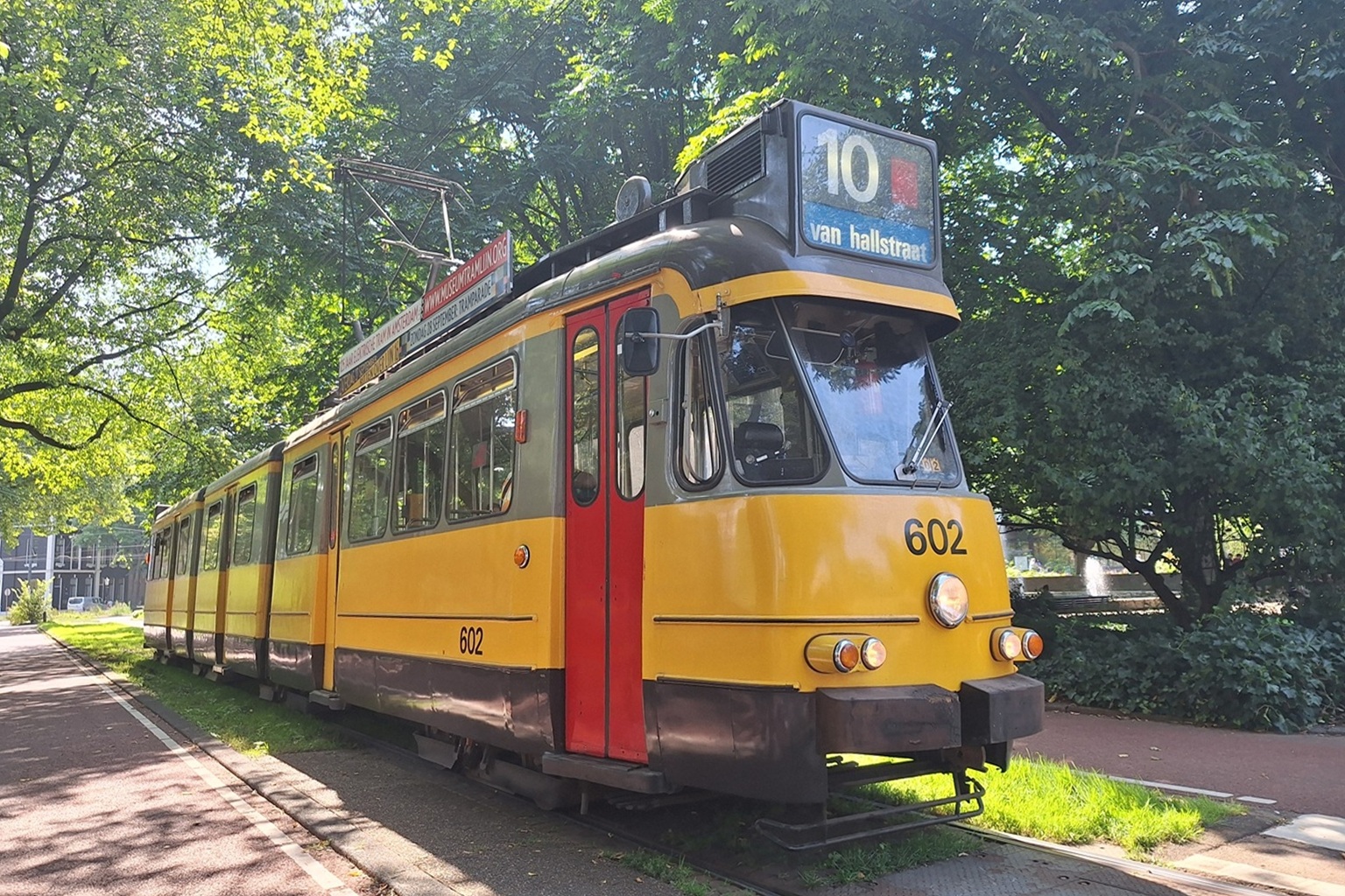 Tram 602